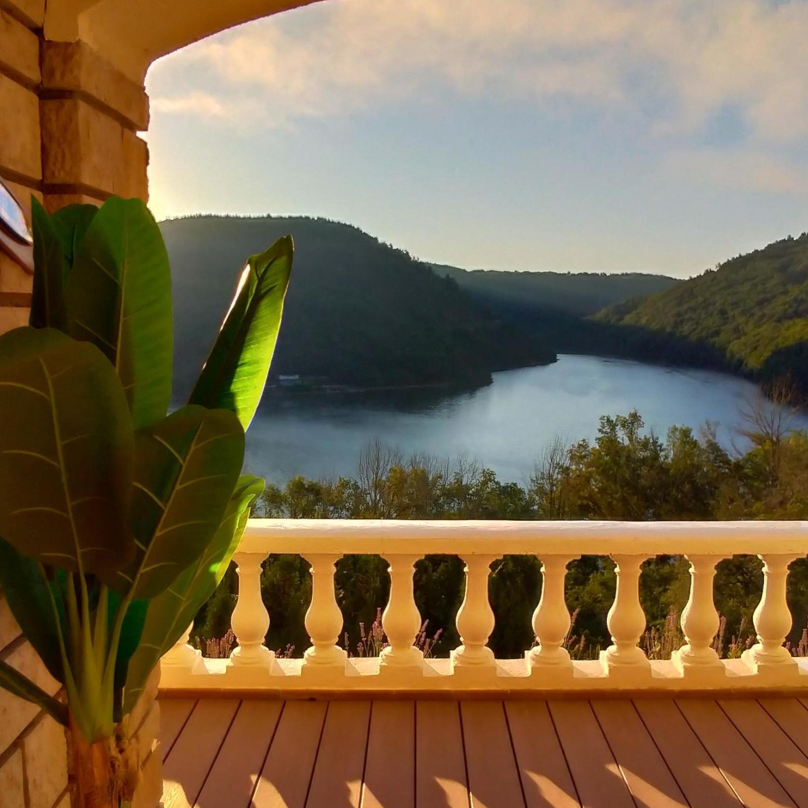 Ma Villa Au Bord De L'Eau Miremont  外观 照片